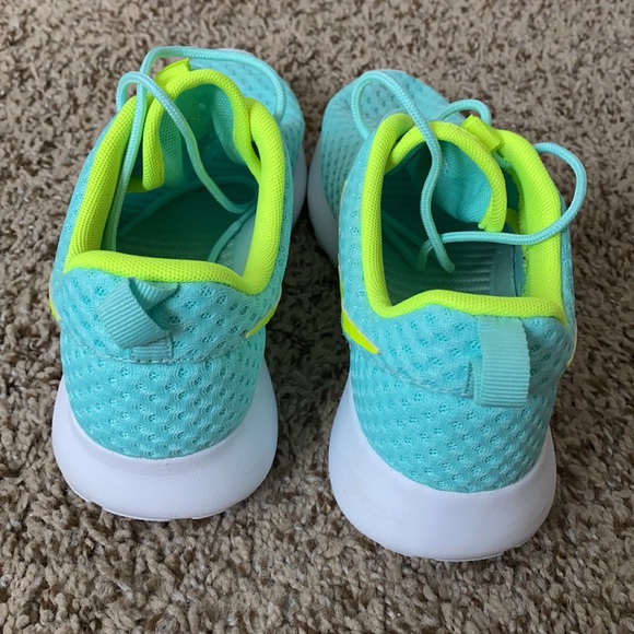 Nike Roshe Run - Picture 5 of 6